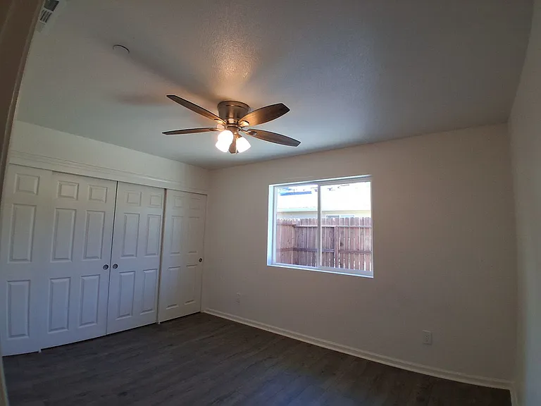 3016 Lake Park Ct — Photo 17