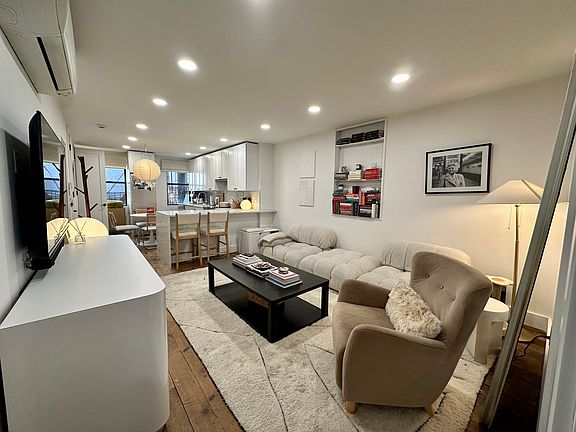 5th image of 19 Prince St Fl 3