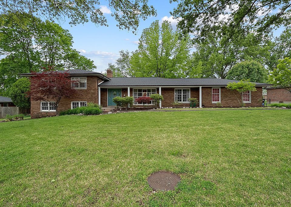 1st image of 12022 Charwick Dr