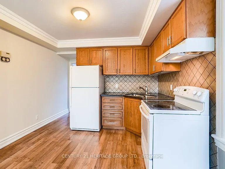 57 Beatrice St #2 — Photo 18