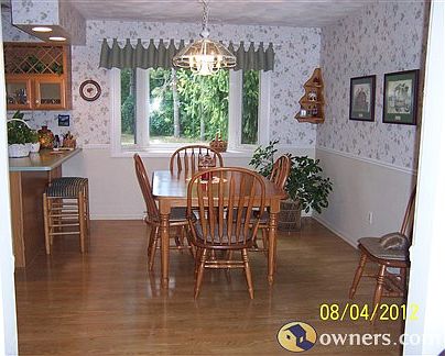 Dining area and bay window