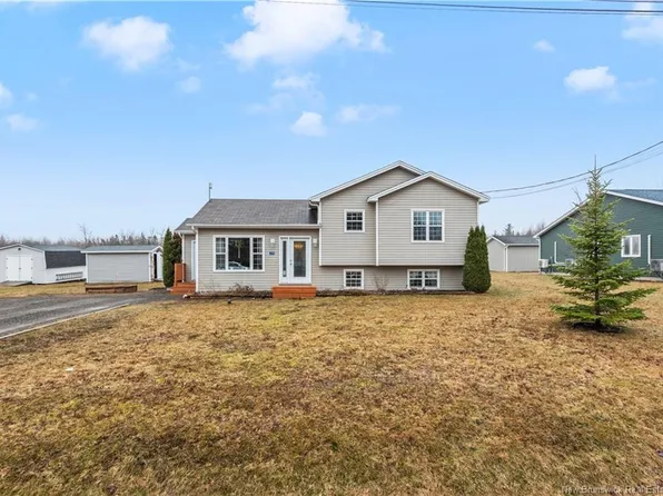 25 Clement Ave, Saint Antoine, NB E4V 1E3