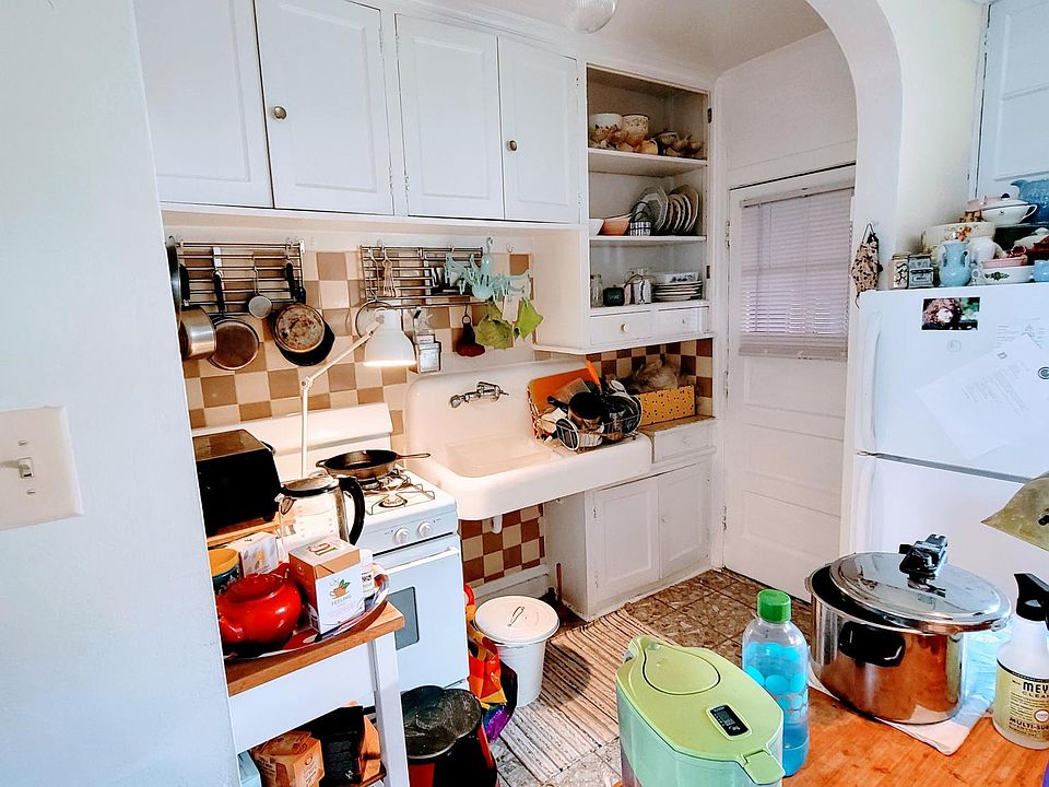 1st image of 4605 N Wolcott Ave #1