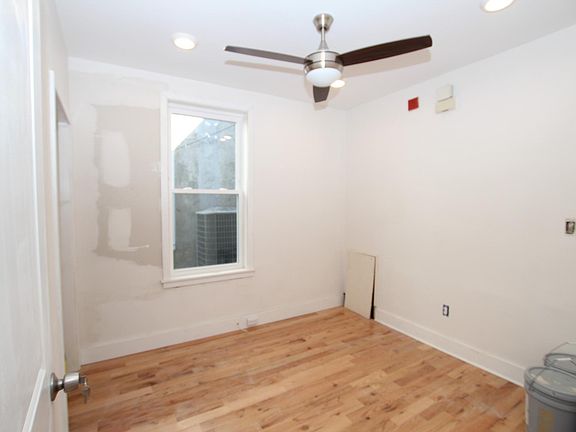 2nd image of 2813 W Girard Ave #2R