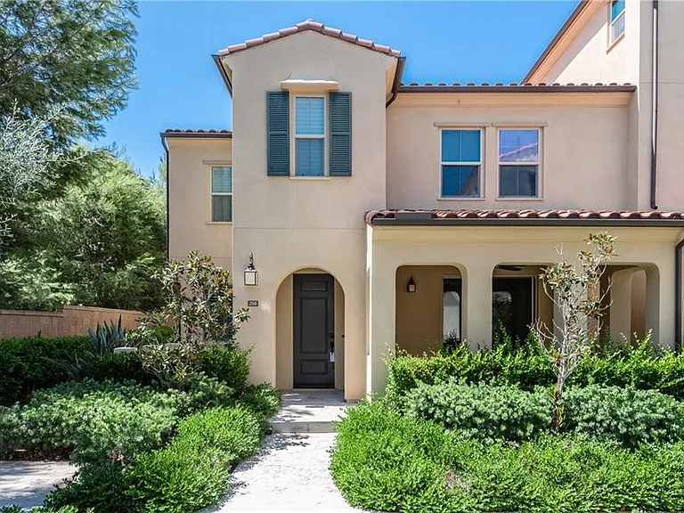 256 Borrego Dr — Photo 1