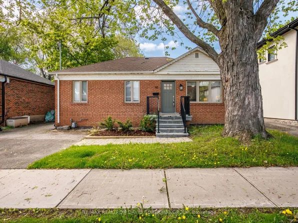 35 Almore Ave, Toronto, ON M3H 2G9