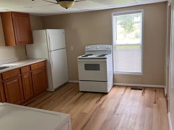 713 U St, Bedford, IN 47421