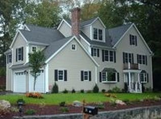 18 Plum Tree Ln, Trumbull, CT 06611