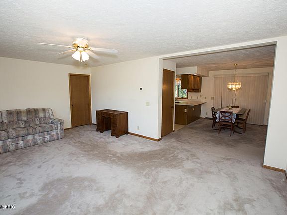 5th image of 149 Roberts Ct