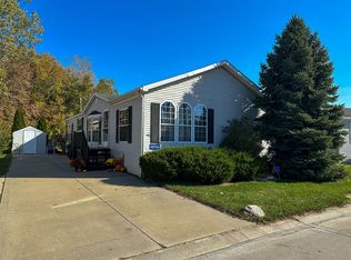 45704 Bonaventure Dr, Macomb, MI 48044