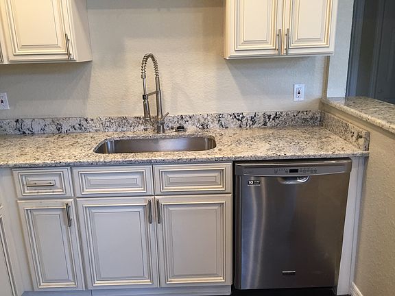 5th image of 6310 S Adelia Ave