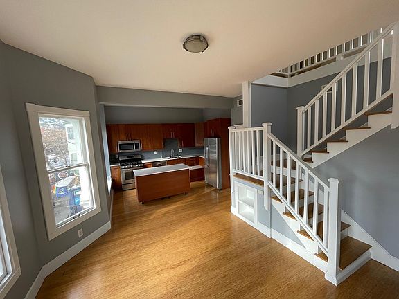 2nd image of 4072A 18th St