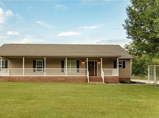 4465 Calico St, Hope Mills, NC 28348