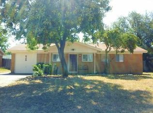 828 Bridle Ave, White Settlement, TX 76108