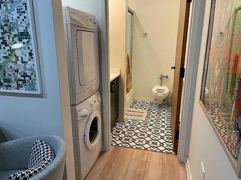 1147 W Ohio St — Photo 23