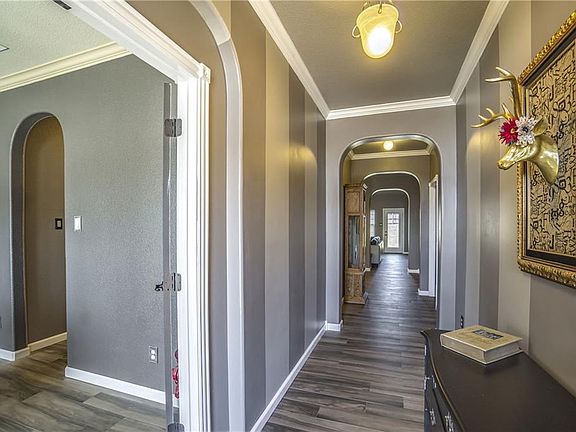3rd image of 1925 Frosted Willow Ln