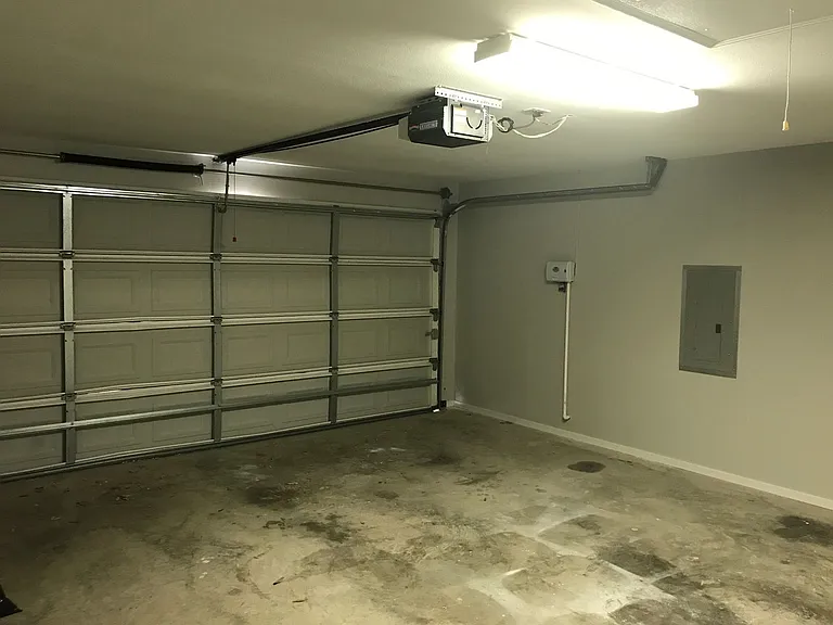 517 Molly Ln — Photo 24