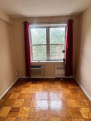 5th image of 83-30 118th St APT 66
