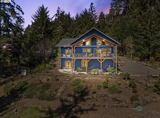 83489 Jensen Ln, Florence, OR 97439