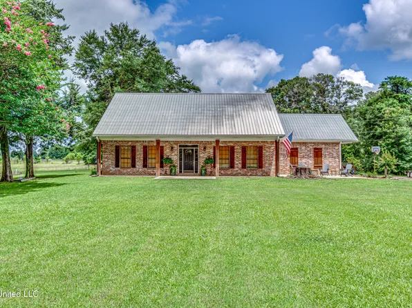 4661 Wildwood Rd, Benton, MS 39039