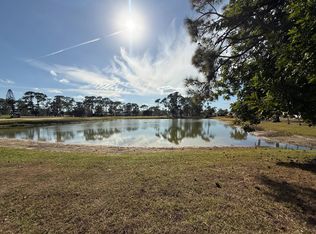 928 Via La Paz, North Fort Myers, FL 33903