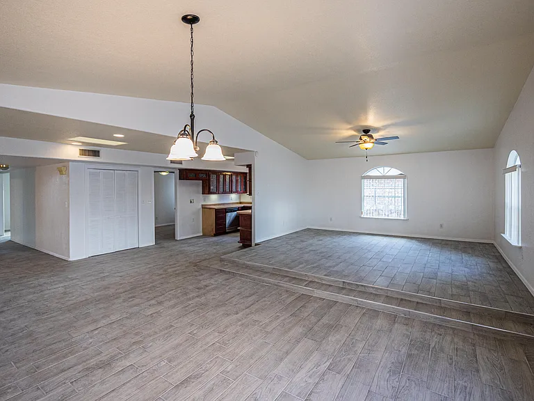 5728 Mackerel Ln — Photo 4