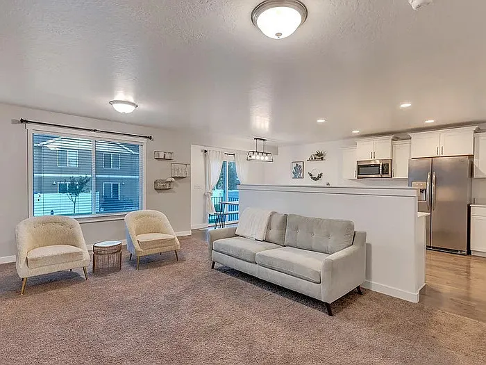 488 S Fox Chase Ln — Photo 3
