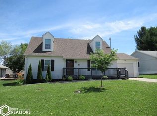 211 S 10th St, Montrose, IA 52639