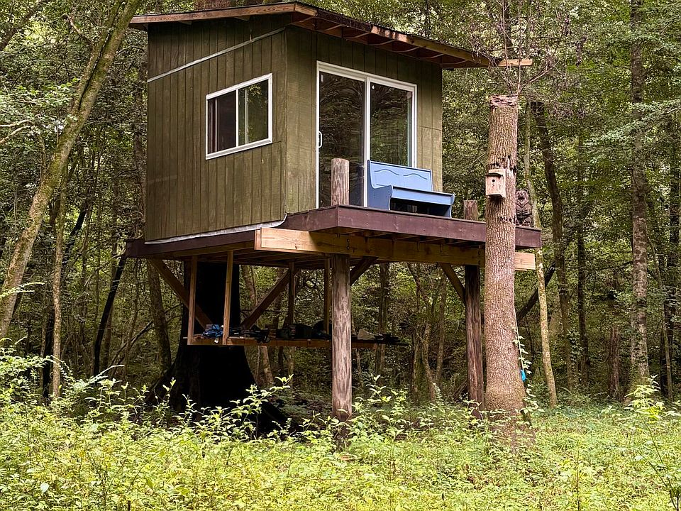 1st image of 857 Mill River Road