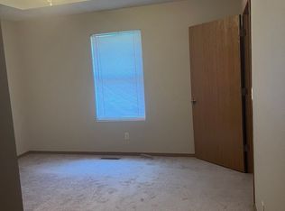 3016 W Hovey St, Springfield, MO 65802