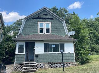 1017 Hotop Ave, Kalamazoo, MI 49048