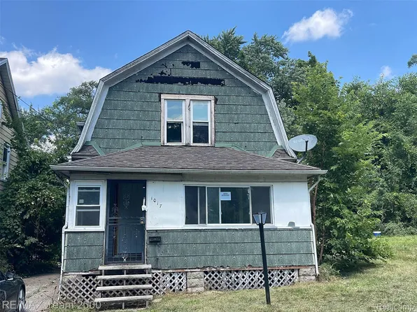 1017 Hotop Ave, Kalamazoo, MI 49048