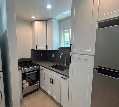 4th image of 10132 Lurline Ave #B