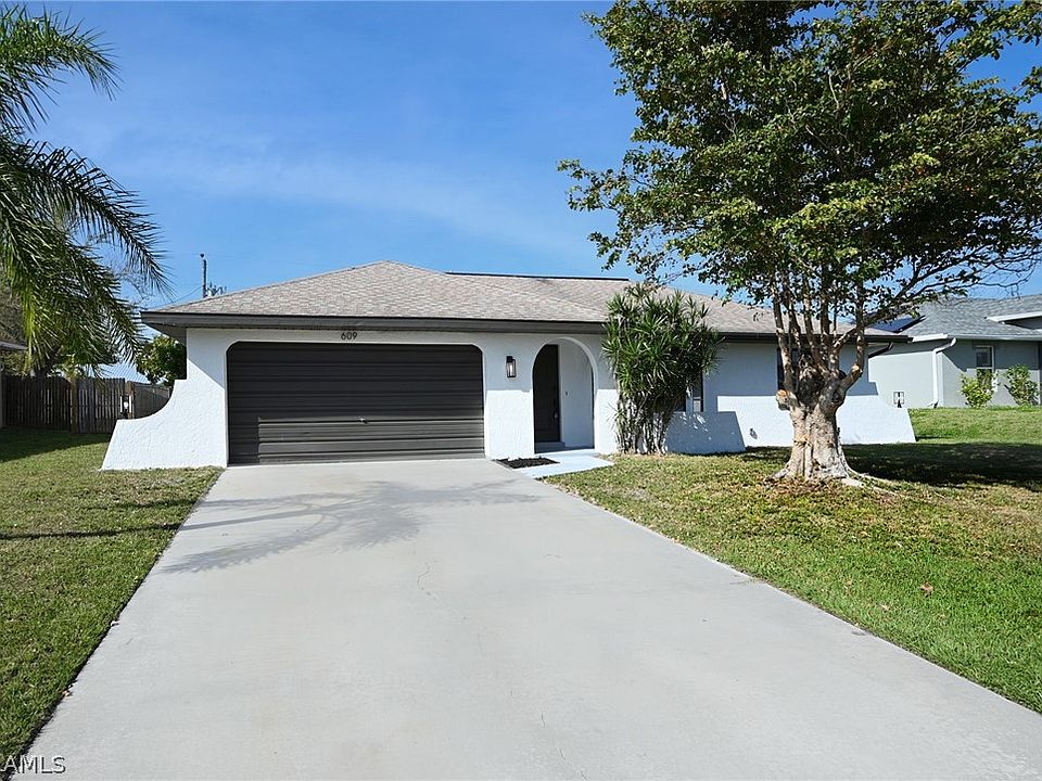 1st image of 609 SW 29th St