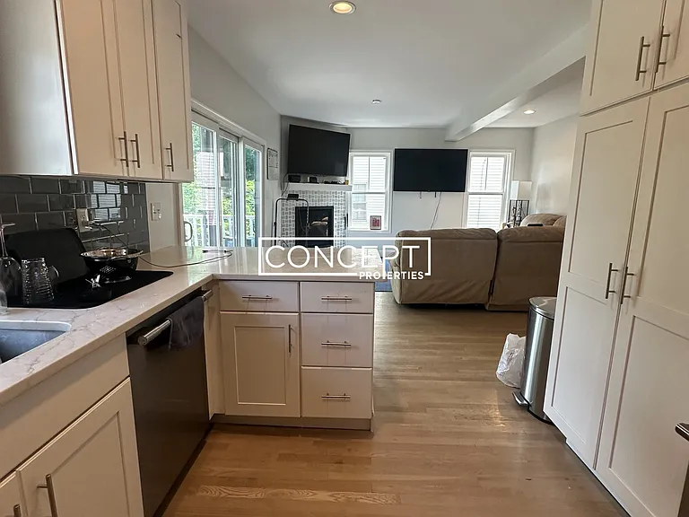 331 Savin Hill Ave — Photo 3