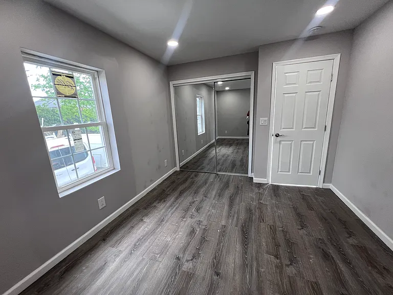 307 Fairview St #1 — Photo 7