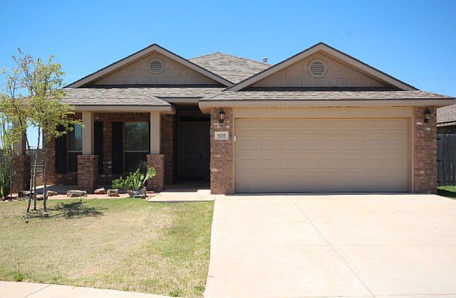 1st image of 605 Memorial Ct
