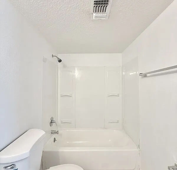 425 F St #2 — Photo 31