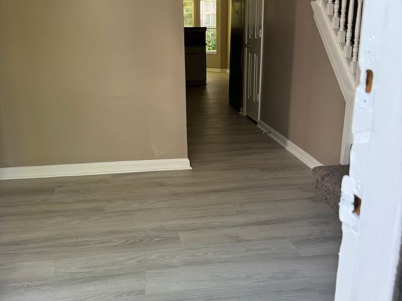 3rd image of 4783 Creekside Pl