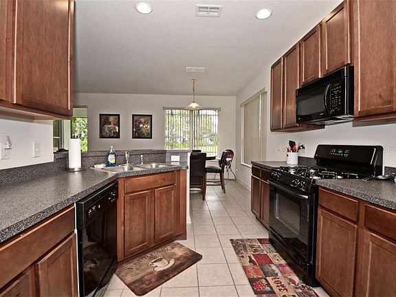 4th image of 127 Birchmont Dr