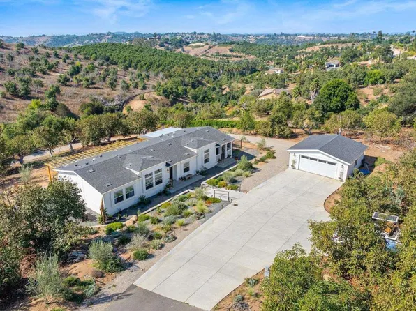 3570 Canonita Dr, Fallbrook, CA 92028