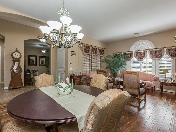 5th image of 514 E Joseph Way