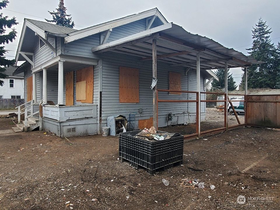 2nd image of 539 Bridges Avenue S