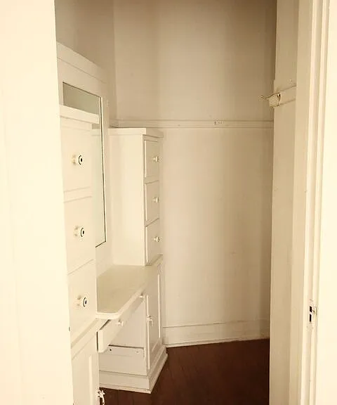 2121 James M Wood Blvd #310 — Photo 8
