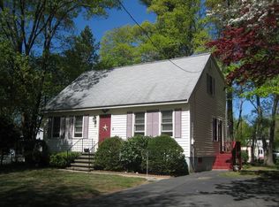 44 Maplewood Ave, Tewksbury, MA 01876