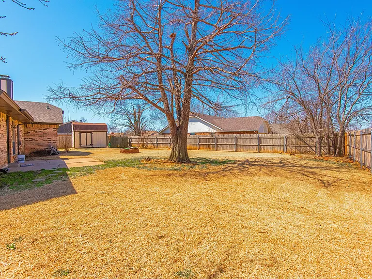 1321 Kelly Park Rd — Photo 9