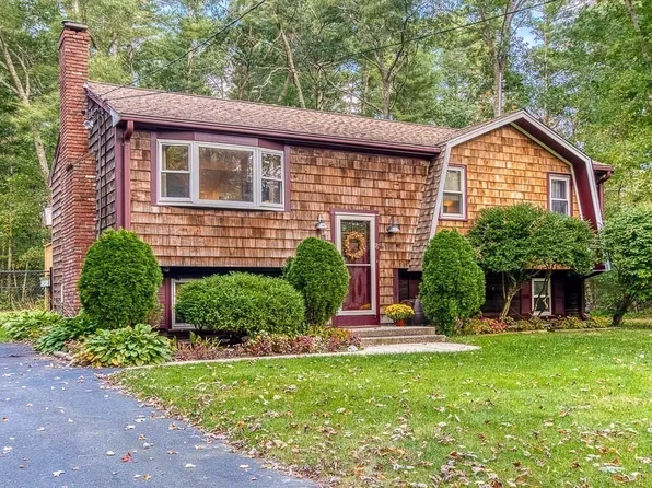 76 S Meadow Rd, Carver, MA 02330