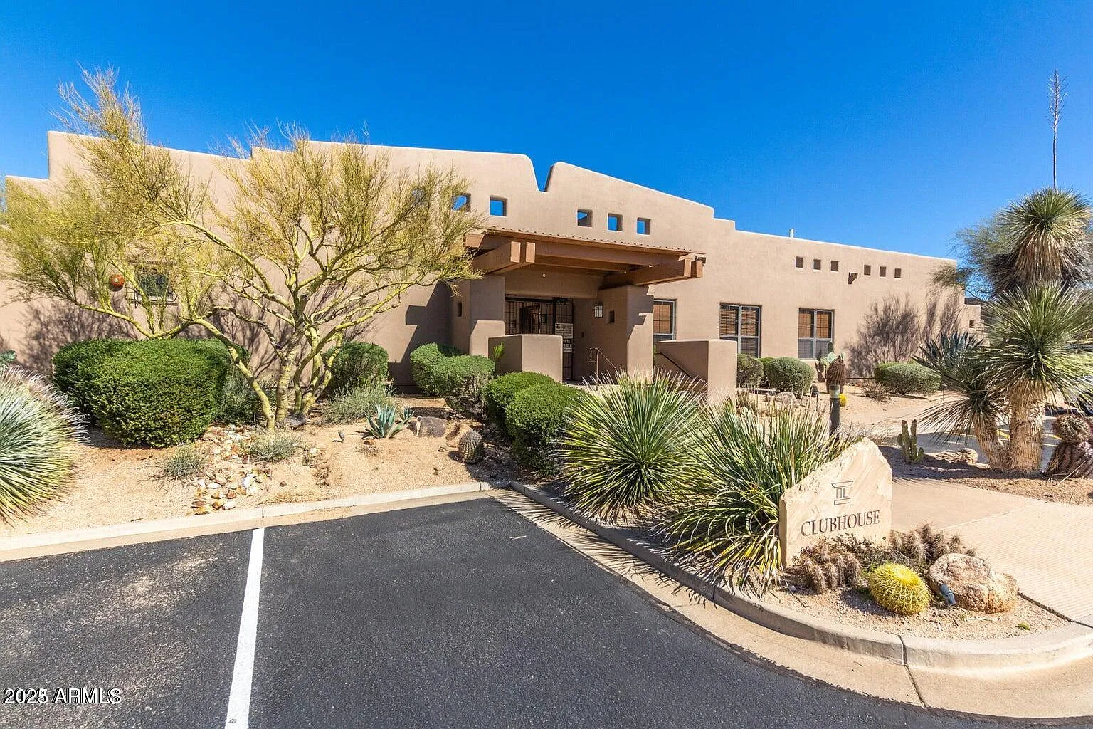 2 bed, 3.0 bath, 1970 sqft, $4,500 — Photo 1