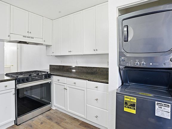 2nd image of 1225 N Broadway N Unit 21
