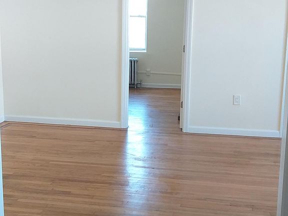 4th image of 8711 107th St APT 3F